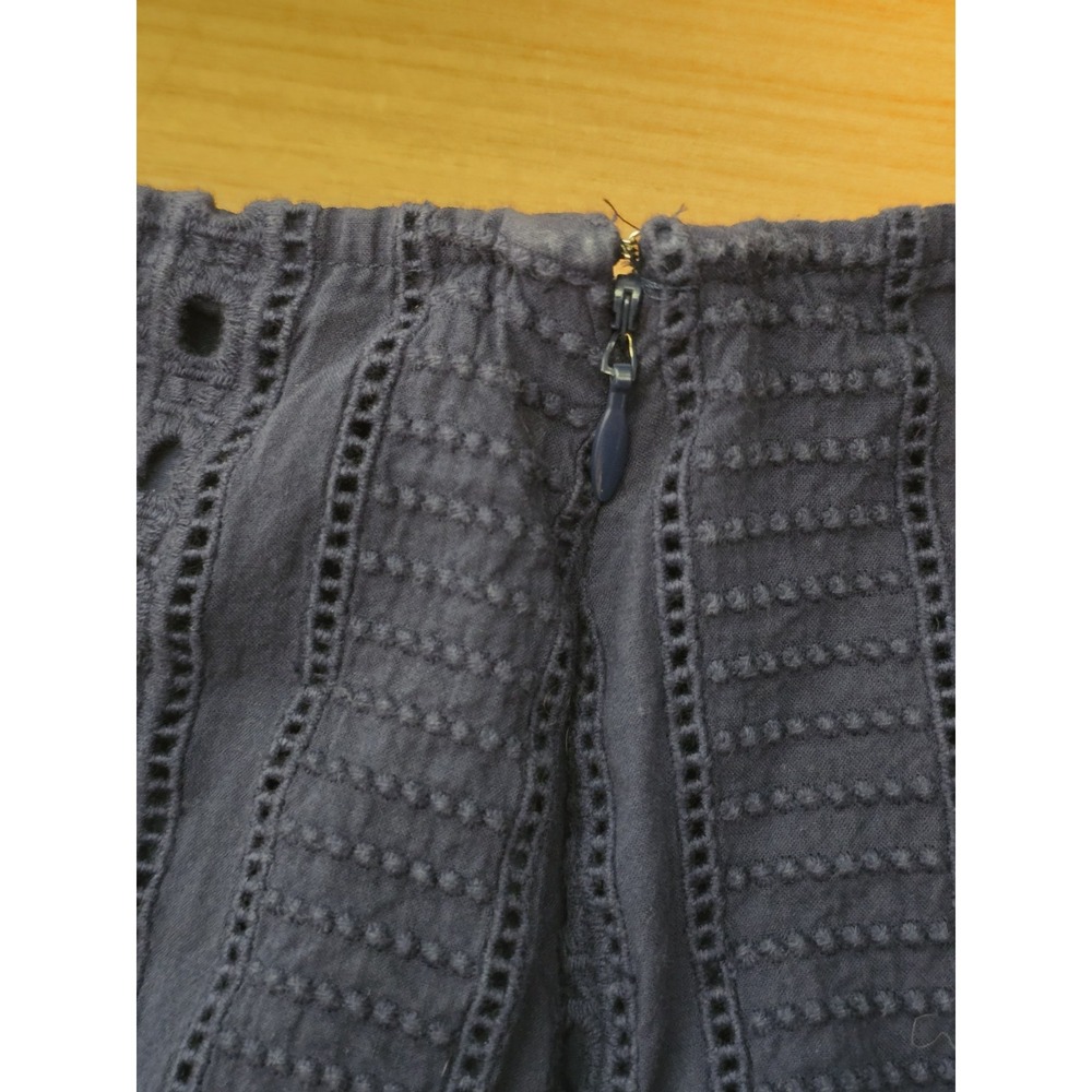 Vineyard Vines Navy Blue Eyelet Lace Mini Skirt Coquette Coastal Size 4 - Picture 4 of 7